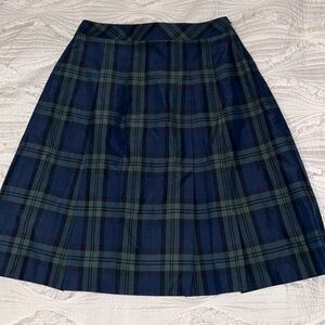 Plaid, pleated long skirt. Navy & dark green. “RSVP by Talbots”